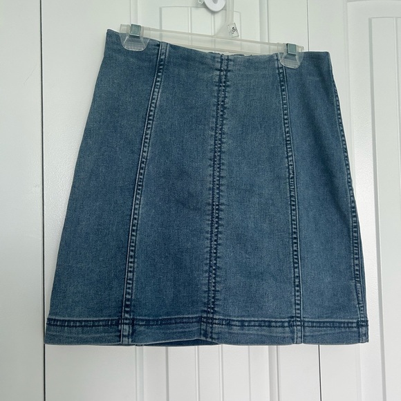 Free People Modern Femme Denim Mini Skirt Size 2 - Picture 3 of 6